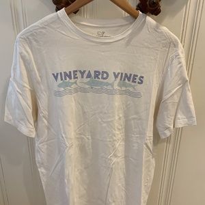Vineyard Vines t-shirt
